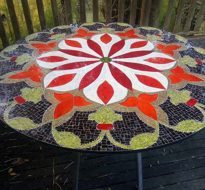 Mandala mosaico em vidro